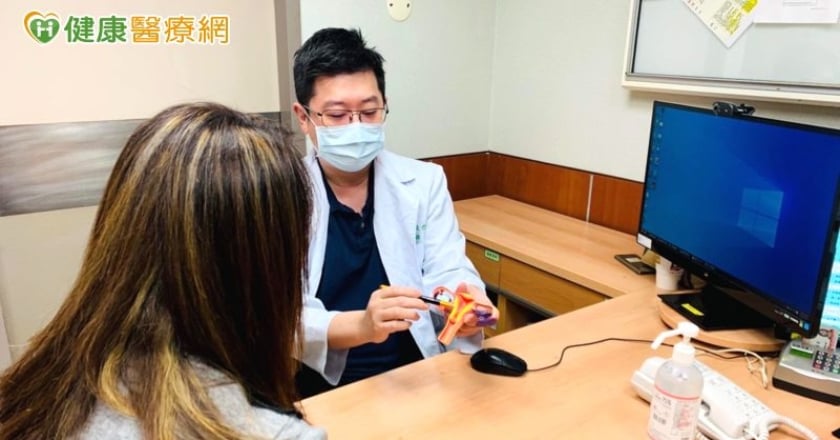 推拿按到腹部硬塊以為宿便　就醫才驚：葡萄柚大肌瘤