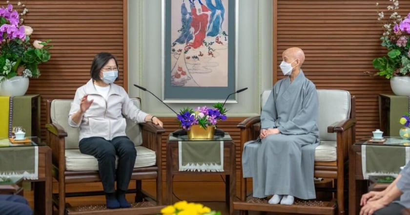 會證嚴法師 蔡英文感恩：台灣有困難慈濟都在