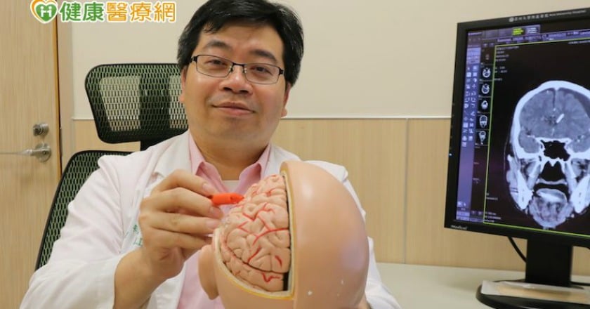 頭痛、癲癇、意識不清　竟顱內低壓症候群