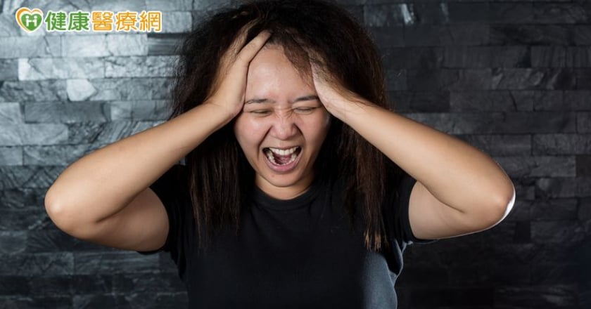 國中女生偏頭痛畏懼上學 就診揪出意想不到地雷