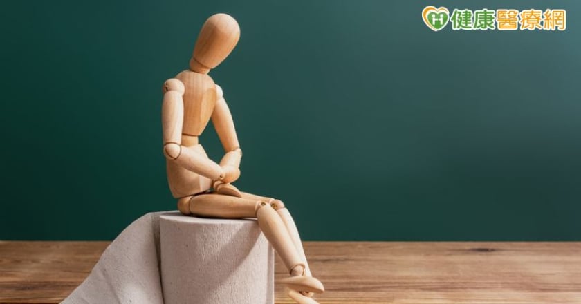 56歲男血便揪不出病因 吞「膠囊」內視鏡解出血危機