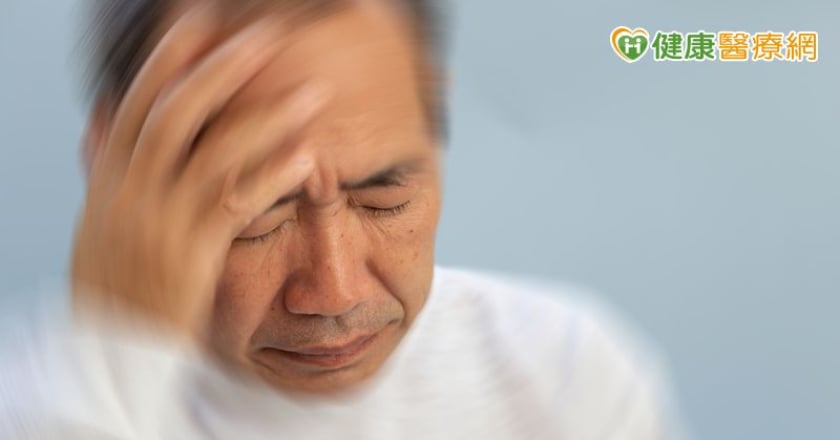 七旬翁染「隱球菌腦膜炎」意識不清、全身無力! 醫揭「傳染途徑」:快避開