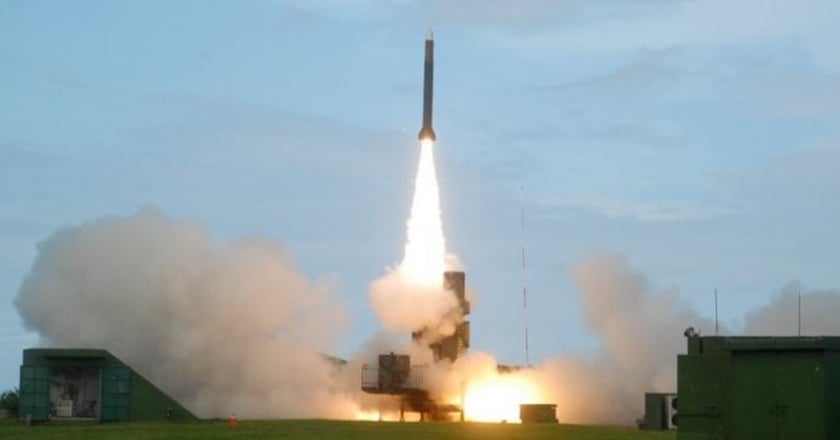 空中威脅嚴峻 國防部擬增12處天弓三型飛彈陣地