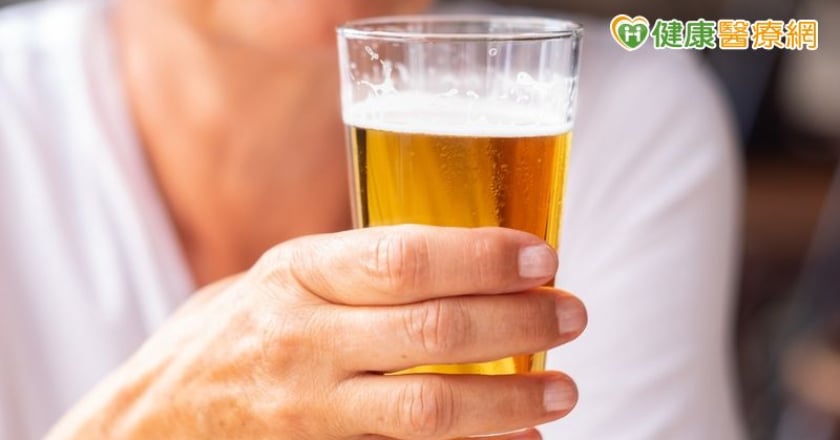 酗酒不戒成肝硬化 六旬男肝臟移植幸運配對、成功續命