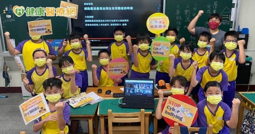 台灣每一百位就有2名青少年遭網路霸凌！　揭「隱忍原因」