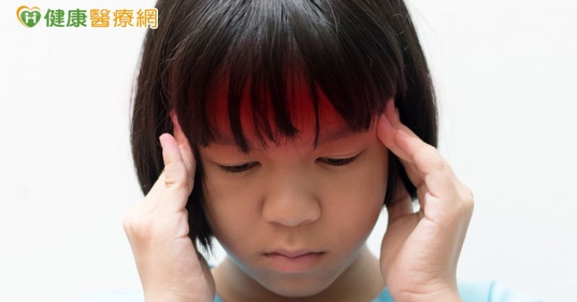 當孩子被迫成為「父母」！心理師：親職化跨世代延續創傷