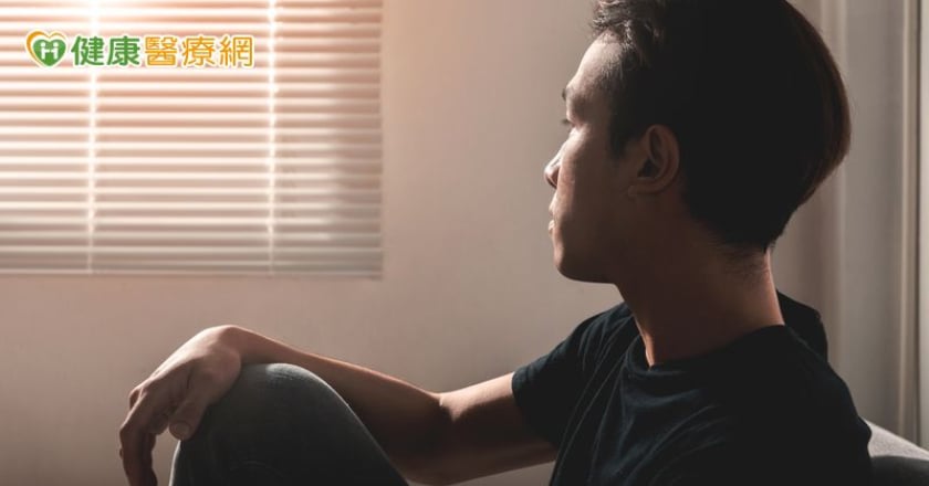 覺得沒人懂你?身邊有人仍孤單?醫教4招與孤獨和平相處、走出低潮