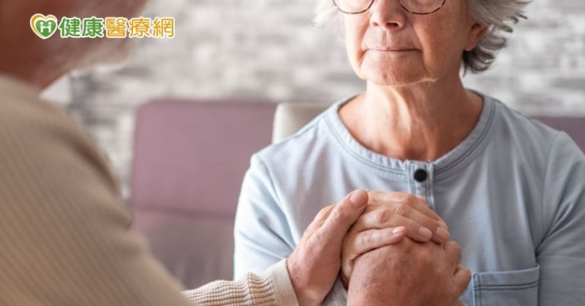 腎友吔，「胺」啦！酮酸胺基酸療法提早預防尿毒肌少症