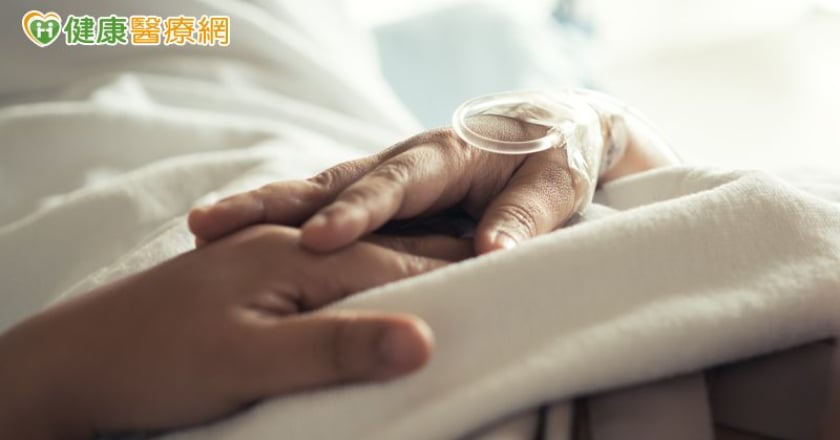 急診室的生死抉擇!家屬如何在愛與理性間找到急救的平衡?
