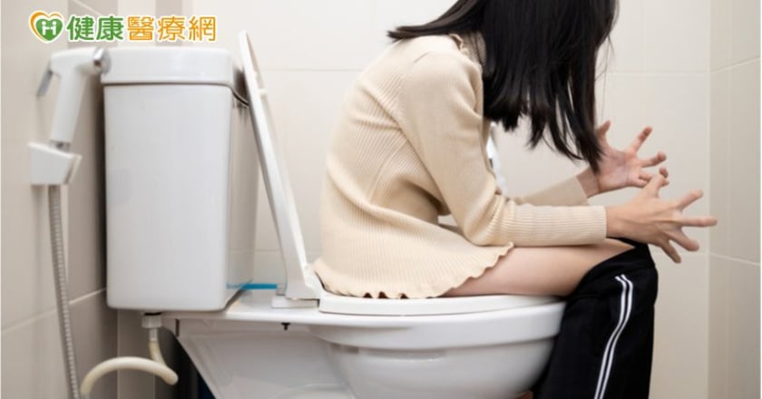 孩子糞便有血是怎麼了?　當心「潰瘍性結腸炎」惹禍