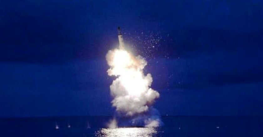 飛行高度史上最高 朝鮮射導彈落入日專屬經濟海域