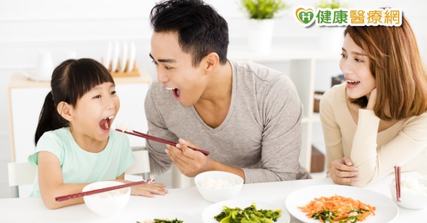 親子共食引高燒　可能是這些原因