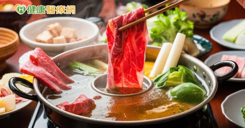 喉嚨痛能吃火鍋嗎？ 醫師列3原因建議最好不要！