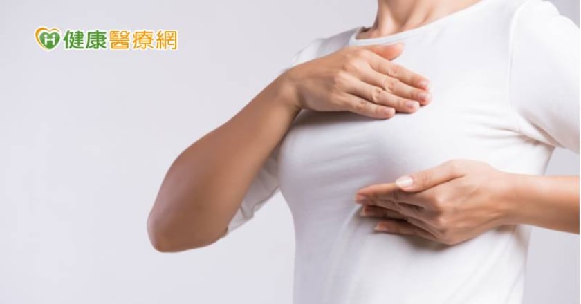 乳房「3自摸」趨吉避凶！ 各階段檢查時機出爐