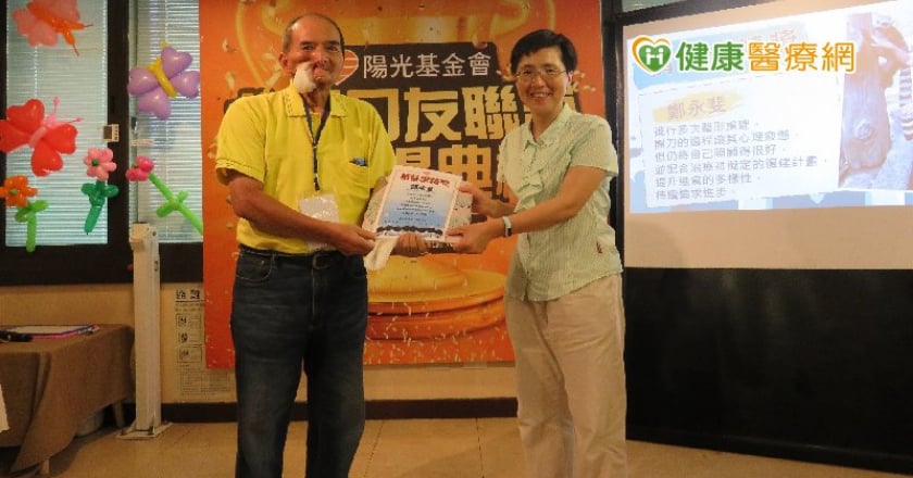 口腔癌患者常遇窘境！　他靠這招從足不出戶到參加路跑