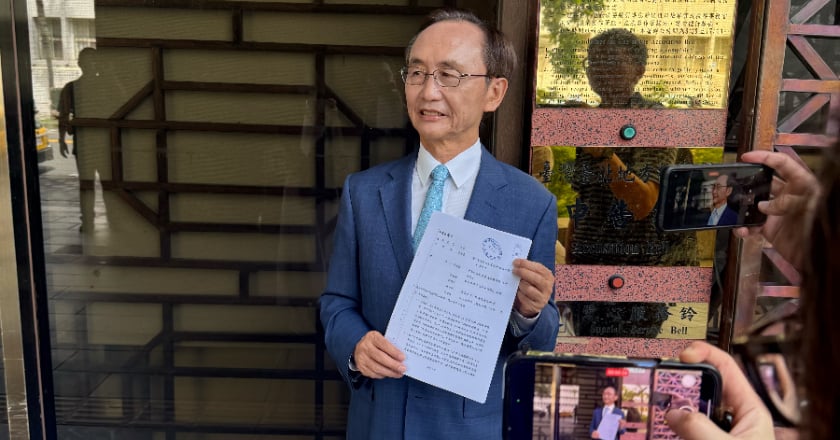 吳子嘉赴北檢告發葉力誠、鄭朝方等5人 追查1.8億元土地交易逃漏稅疑雲