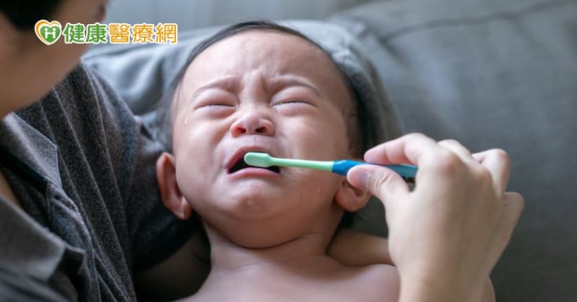 不同年齡層害怕看牙的原因不同! 如何安撫孩子、減少兒童對牙科的恐懼?