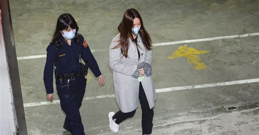 涉詐領助理費與收賄 陳怡君開庭認罪道歉