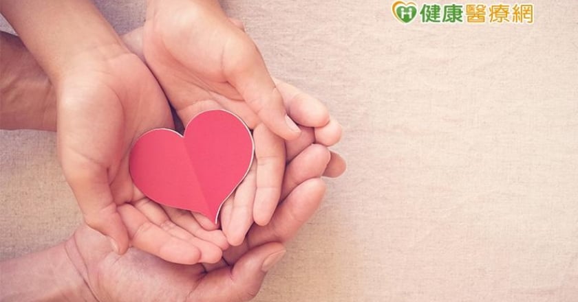 憂躁鬱、憂鬱症遺傳給孩子？醫：維持家庭健康、和諧更重要！