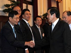 經濟成長 總統：重所得分配