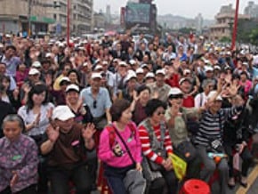 廈門首發團抵基隆 展開台灣遊