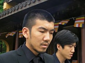 林哲樂盼來台　送關雲娣入土