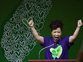 黃越綏選總統 主張公投建國
