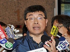 小英18趴爭議 綠槓上邱毅 