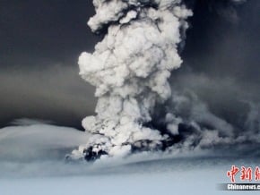 冰島城鎮火山灰彌漫