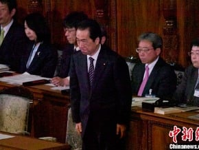 菅直人逃過一劫 仍亂