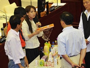 議員籲PVC保鮮膜及早列管