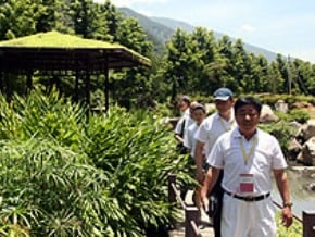 觀摩創新 河南團訪南投農場 