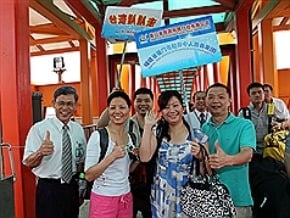 首批自由行 小三通陸客搶頭香