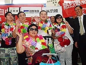 自由行賞屋 建設老董親接機