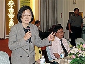 工人會議缺席 王如玄澄清