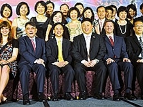 高市歡送康晟如 離情依依