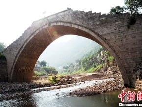 三峽水退 重慶百年古橋現真容