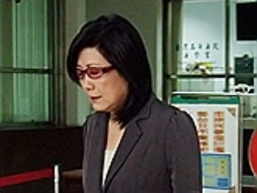 母逝時仍服務 李慶安淚駁詐欺