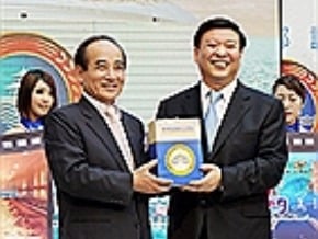 王金平見山東省長　高粱酒政治