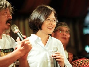 小英造勢場 前台東縣長台語影射「馬英狗」 馬辦回應