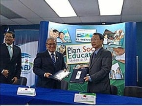 縮短數位落差 台薩簽援贈合約