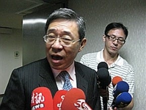 分批停工檢查 王文潮：再洽商