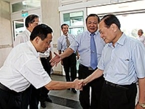 曾勇夫勉金門檢調做好查賄 