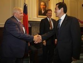 總統：政府須廉能 建立真民主 