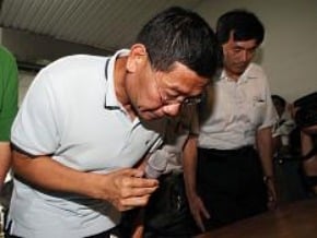 簡肇棟車禍肇事 辭職退選