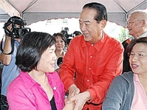 宋楚瑜拚連署 首站訪花蓮