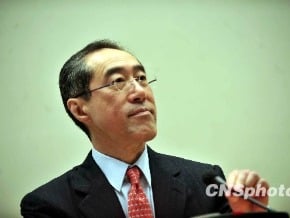 唐英年辭去香港特區政府政務司司長 思考選特首