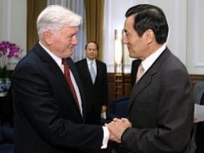 總統：促進人民交流 有助於深化雙邊關係