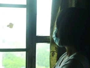 遭性禁錮15月　女孩只盼回校讀書
