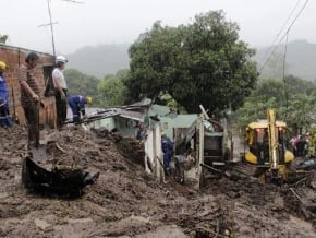 中美洲遭暴風雨襲擊 70人死亡上萬人受災